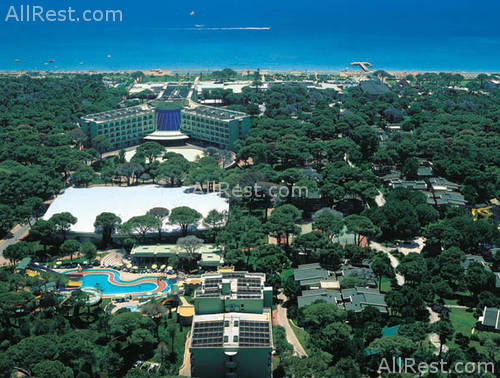 Maritim Pine Beach Resort 